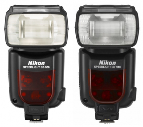 Nikon-SB-900-vs-SB-910-comparison-front